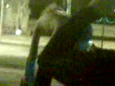 Телка жжот на пл. Победы!