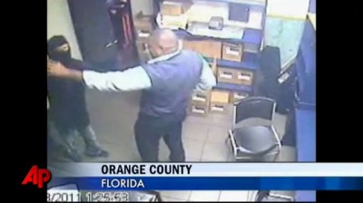 вооружённое ограбление в прокате машин, США