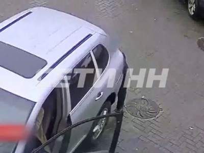 Водитель Porsche Cayenne переехал трех пешеходов