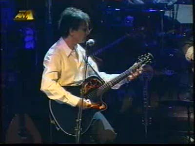 Γιώργος Νταλάρας - ΚΑΠΟΙΟΣ ΧΤΥΠΗΣΕ ΤΗΝ ΠΟΡΤΑ