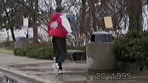 От дождя я прячусь тут