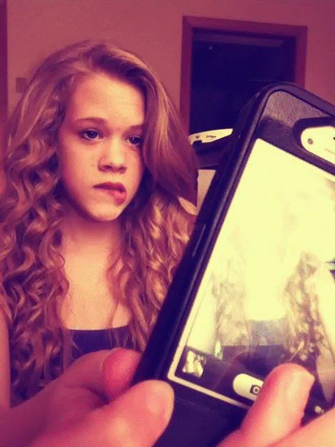 -девушка-рожа-гиф-1833035