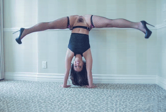 -гифки-Эротика-песочница-эротики-акробатика-1083010