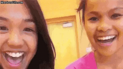 9GAG_Gifs_-_High_school_photobomb