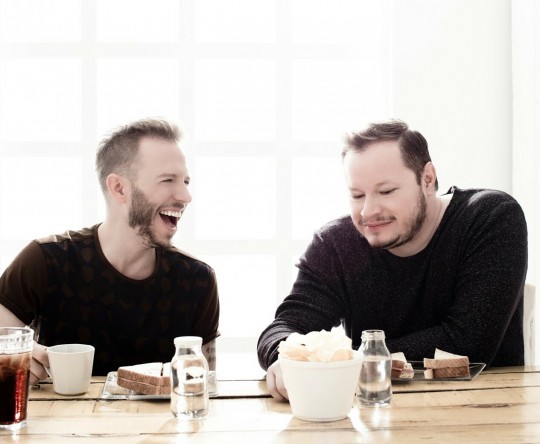 Sin Bandera - Exxitos (2016)