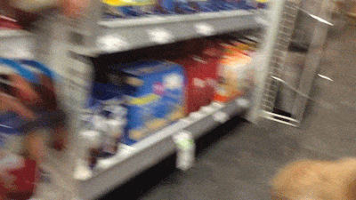 Pyos_veselo_ulybaetsya