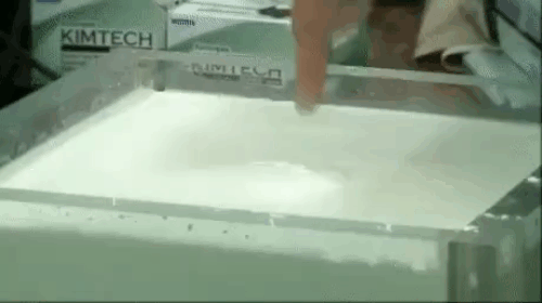 в бассейн не прыгать с такой штукой