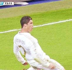 Ronaldu_bystree_fotkayte_menya_poka_poziruyu