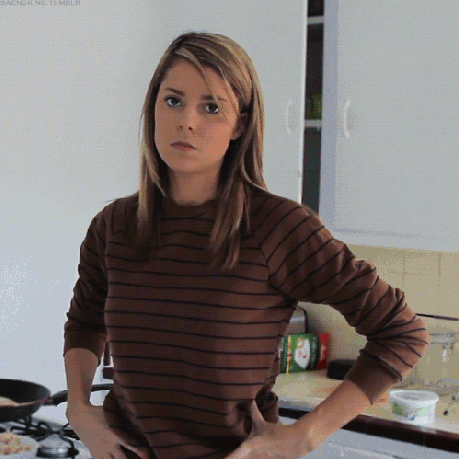 funny-girl-dancing-animated-gif-1
