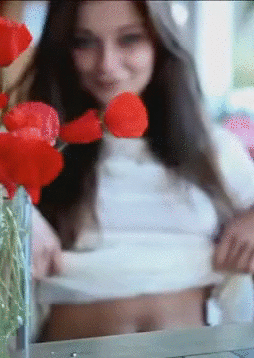 -гифки-Эротика-сиськи-3341544