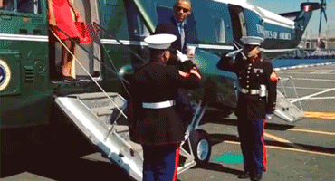 обама кофе отдал честь