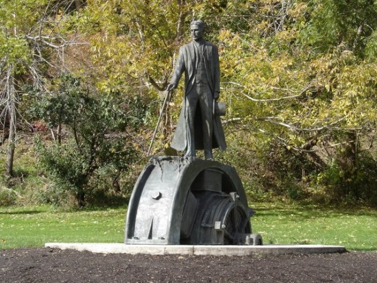Памятник Н. Тесла