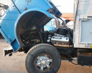 kabina-MAZ-500-otkidyivayushhayasya-vpered-300x240