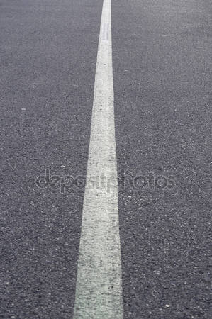 depositphotos_39914755Whitelineonasphaltroad