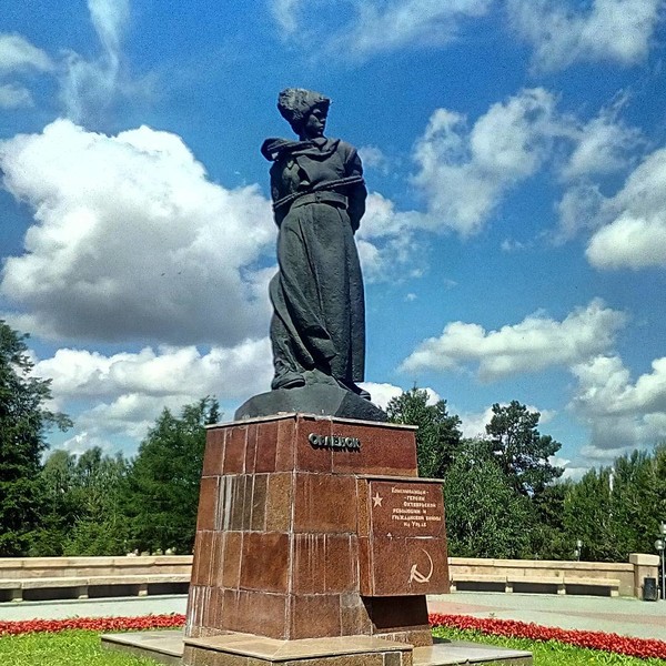 0_17efa3_46299cb8_orig