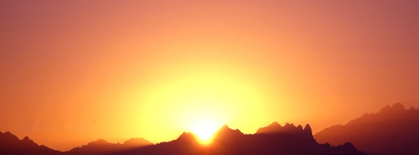 vstrecha-rassveta-v-pustyne-egipta-na-kvadrociklah