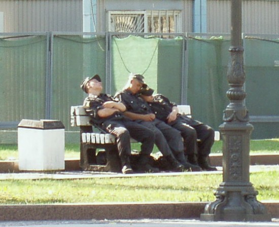 наша служба и опасна и трудна