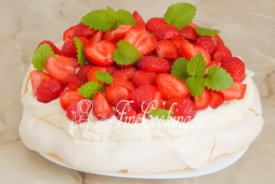 tort-pavlova-57686e6165553