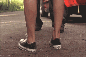 Топором напополам