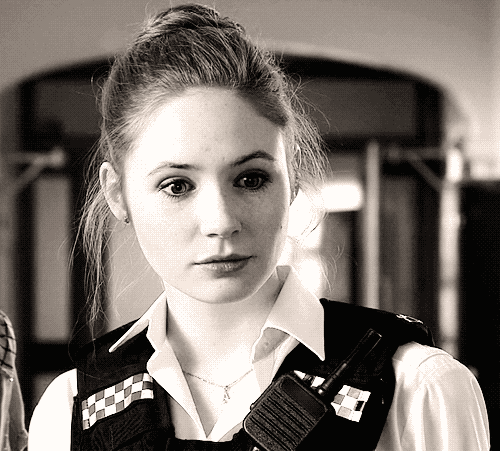 гифки-Karen-Gillan-няшка-Доктор-кто-212573
