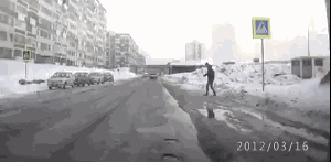 гифки-пешеходный-переход-и-пешеход-тормоз-535676