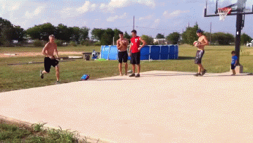 зацепился трусами