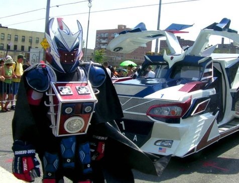 USA 1 – автомобиль в стиле «Трансформеров»