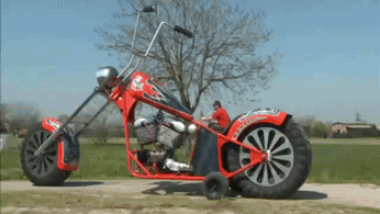 1379013702_1797413809