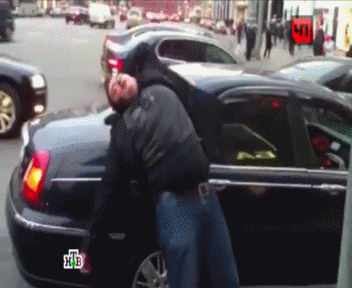 Водитель-наркоман станцевал для гаишников вокруг свое