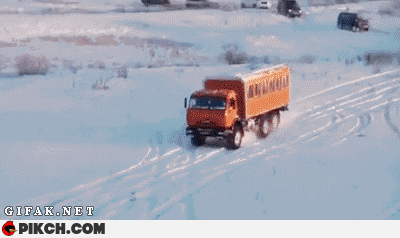 Камазик катается с горочки