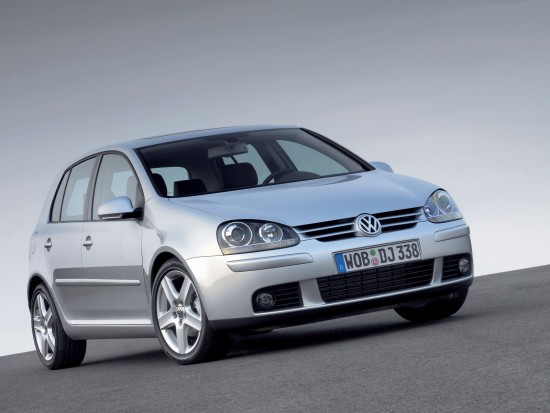 Volkswagen_Golf_V_pic_9521