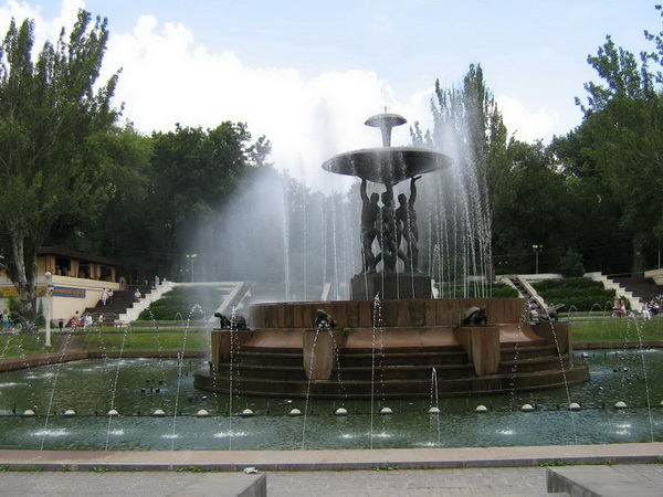 Фонтан на Театральной