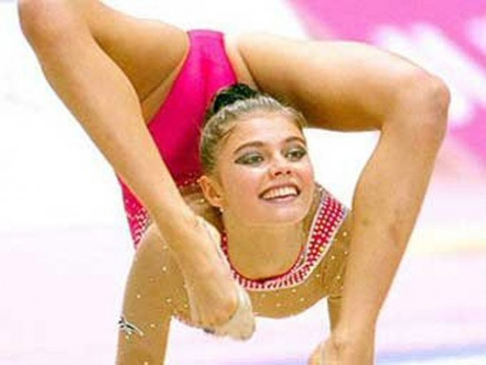 1273391870_flexible-gymnasts-020