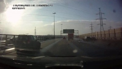 Не вписался в дырку...