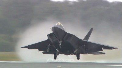 F22 Raptor Take-off at RIAT 2010