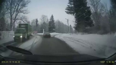 Увернулся в лес