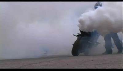 Блондинка чуть не сгорела