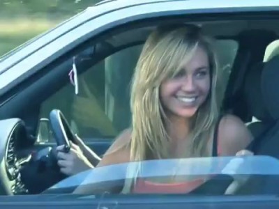 покажи грудь