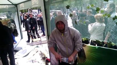 Мужик с простреленой головой - живой!