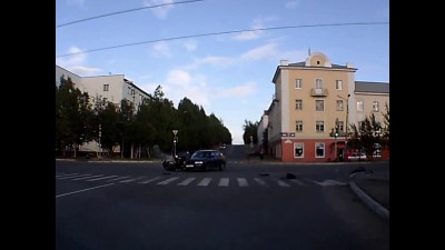 Не пропустил мотоциклиста при повороте...