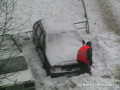 Трудолюбивый московский дворник