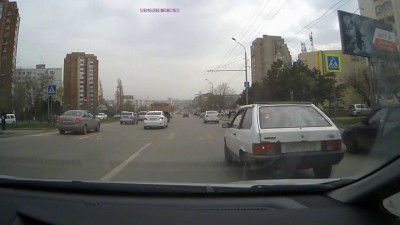 Отвалилось колесо.