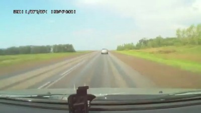 Немного постояв и подумав скрыться.