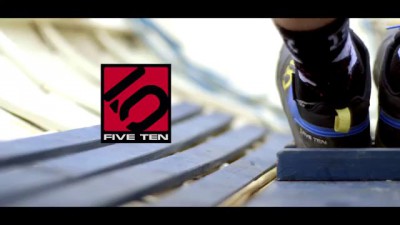 Велосипедист покоряет горы