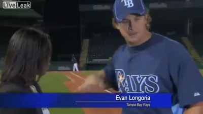 Evan Longoria спас репортершу