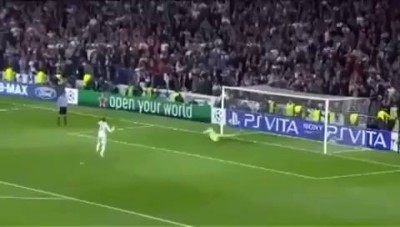 Sergio Ramos ball hits Felix Baumgartner