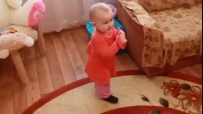 Карина сдает маму с потрохами)))