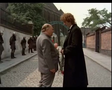 Это не народ, это хуже народа! Это лучшие люди города!