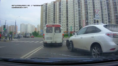 Оторвал бампер