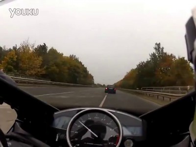 Mercedes-Benz C63 AMG VS Yamaha R1